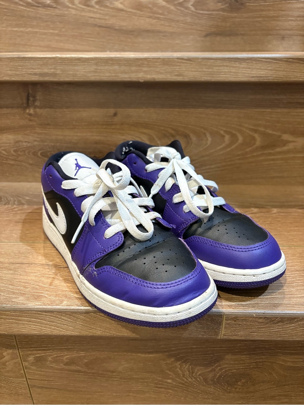 Nike Kids Purple, Black & White Low-Top Sneakers